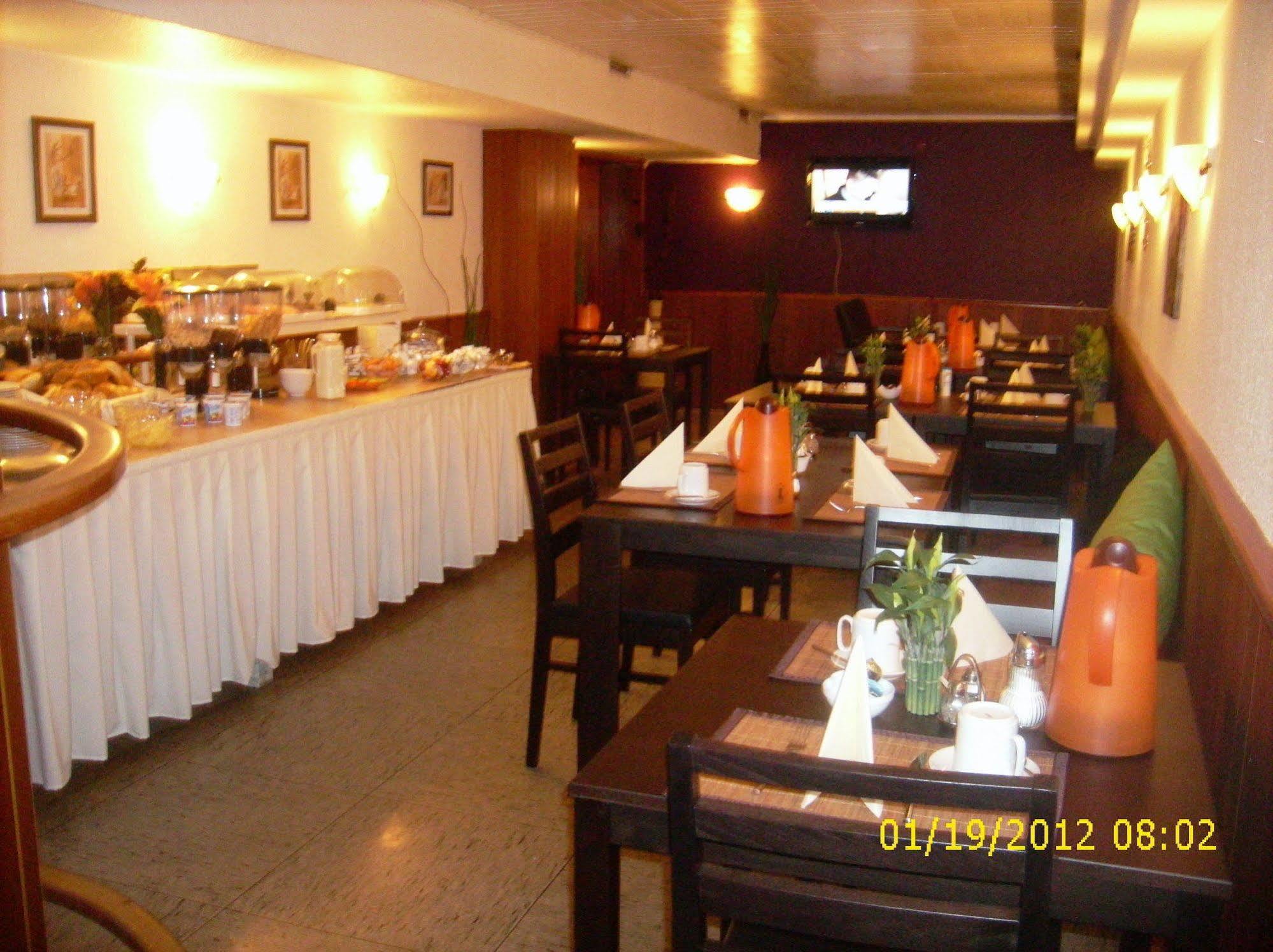 Eu Centralhotel Im Toennchen ดุสเซลดอร์ฟ ภายนอก รูปภาพ