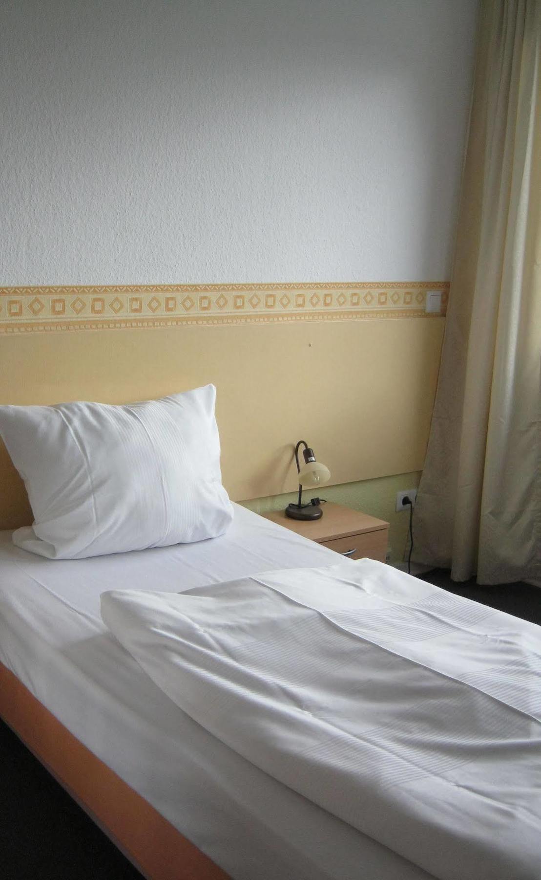 Eu Centralhotel Im Toennchen ดุสเซลดอร์ฟ ภายนอก รูปภาพ
