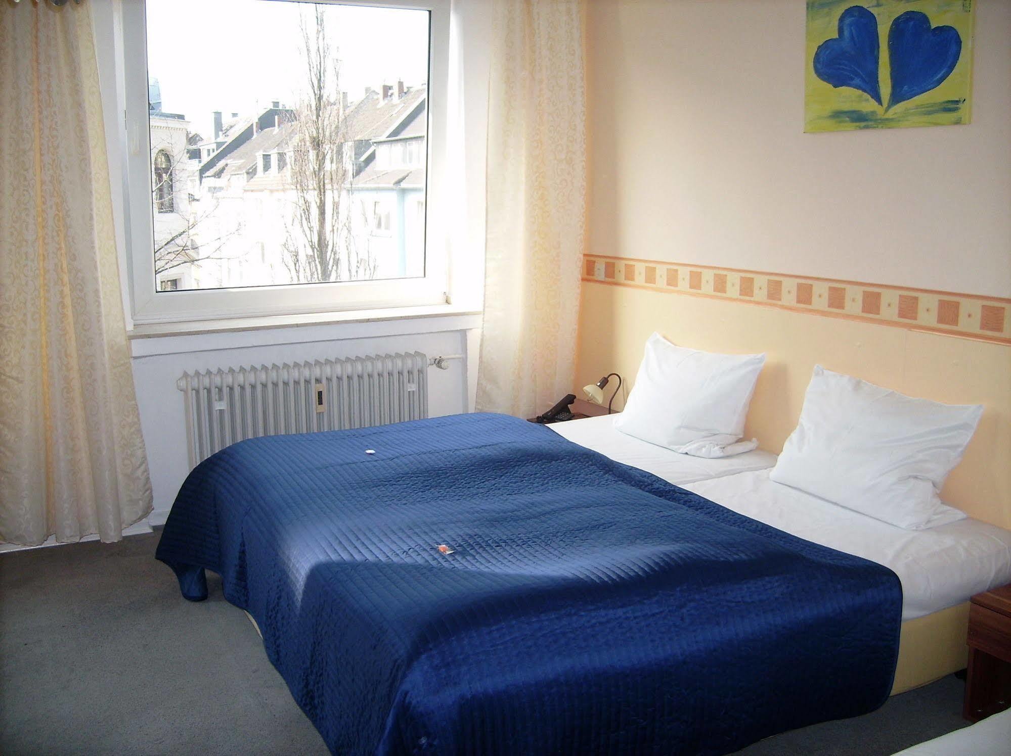 Eu Centralhotel Im Toennchen ดุสเซลดอร์ฟ ภายนอก รูปภาพ